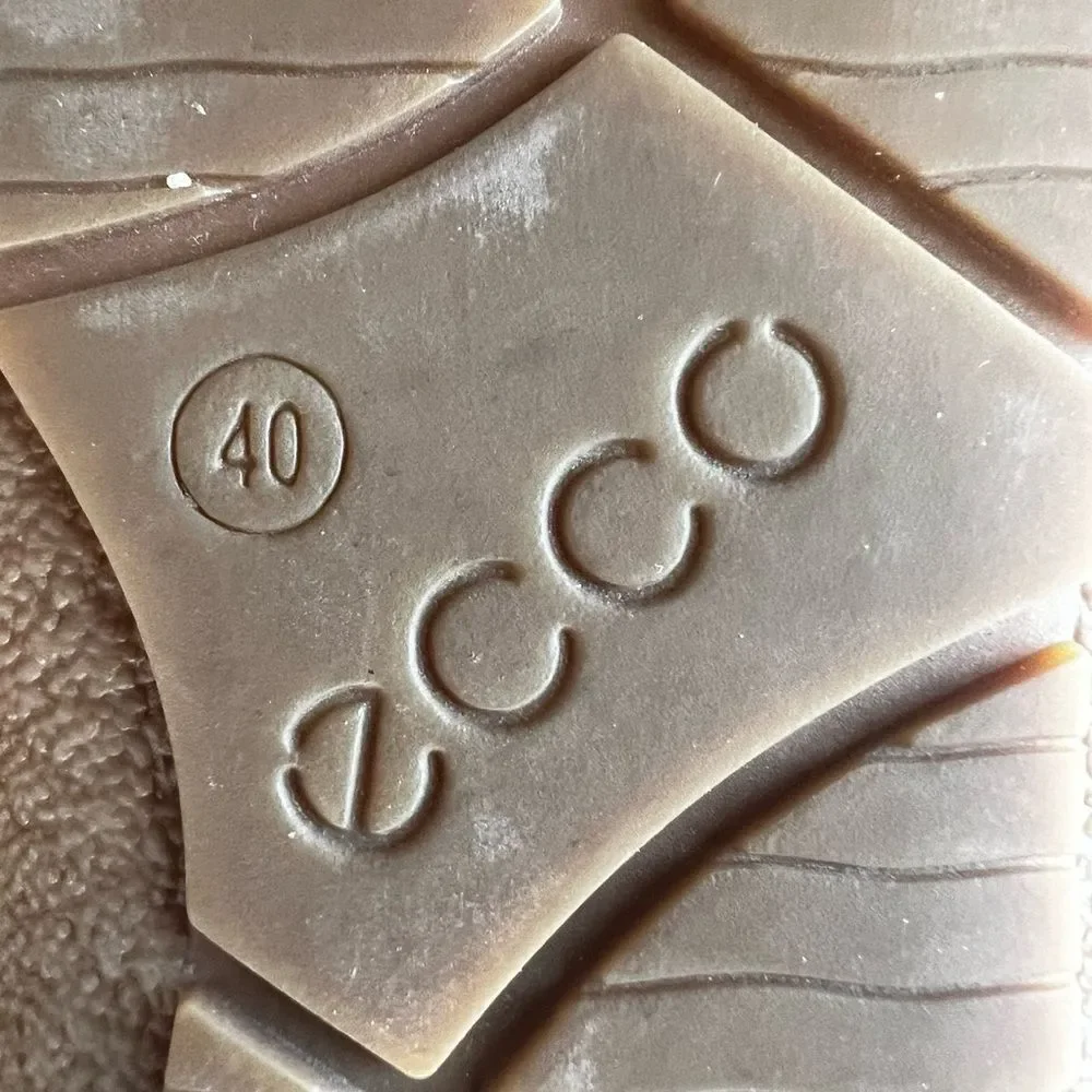 Ecco Chase II Tie Hydromax Sneaker Black Nubuck Lace Up Womens Size 40